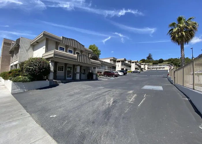 Central hotel: Budget Inn Of Hayward